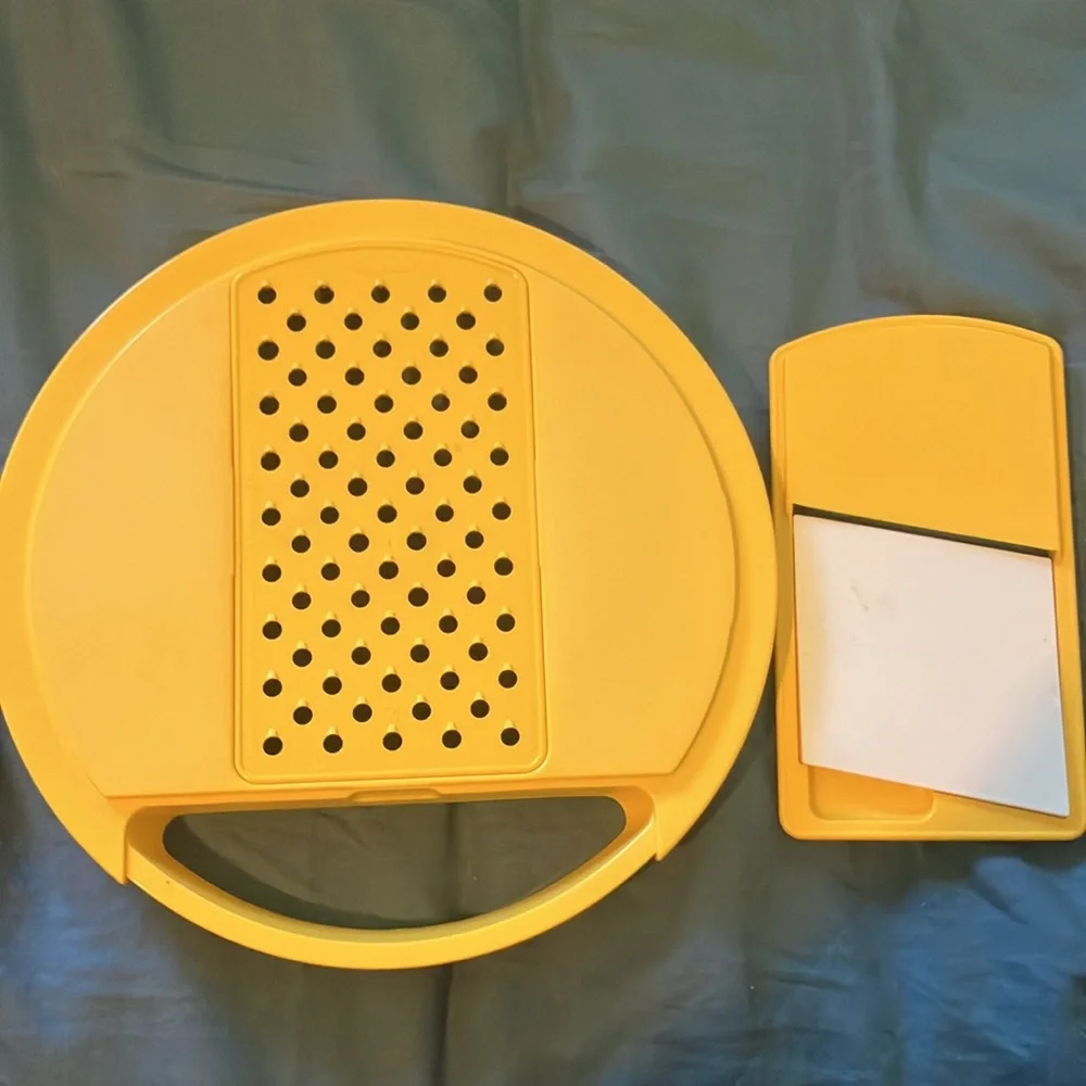 Vintage Tupperware 1986 kitchen work unit, gold and white